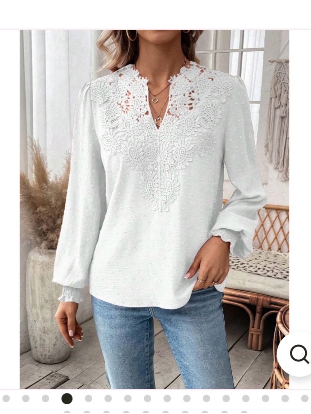 Women's White Lace V-Neck Long Sleeve Blouse